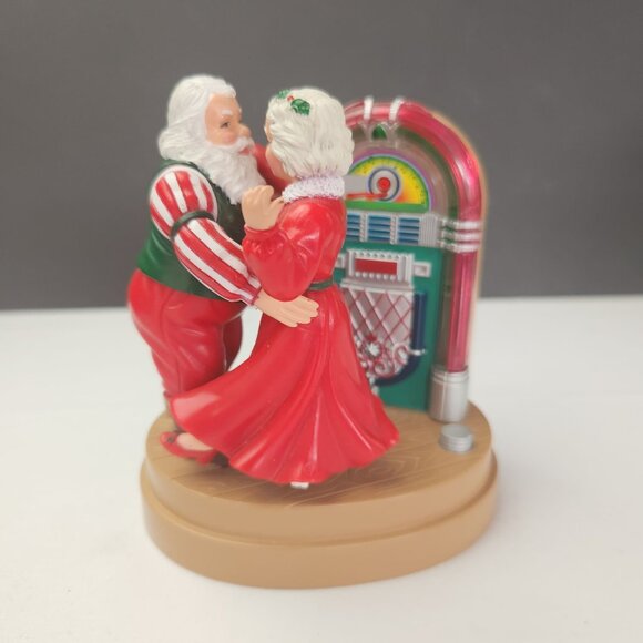 Santa Best Christmas Eve Musical Ornament Centerpiece - Plays Jingle Bell Rock - Picture 9 of 12